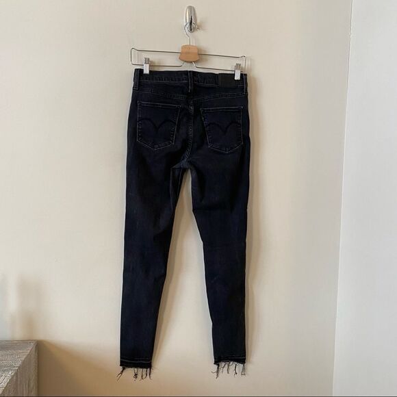 Levi’s x Aritiza - 720 High Rise Super Skinny Distressed Knee Jeans (Size:27) - Picture 3 of 12